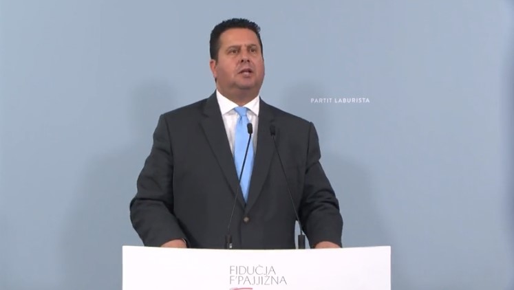 Exhibiting the members of the mafia to reassure Labour supporters